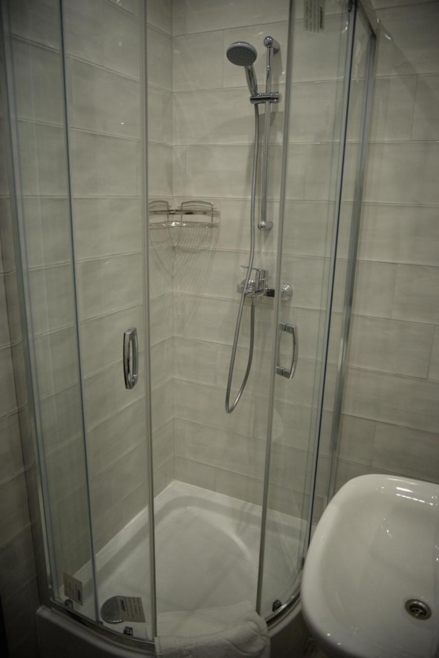 Apart Hotel Lake Apartments Киев Экстерьер фото