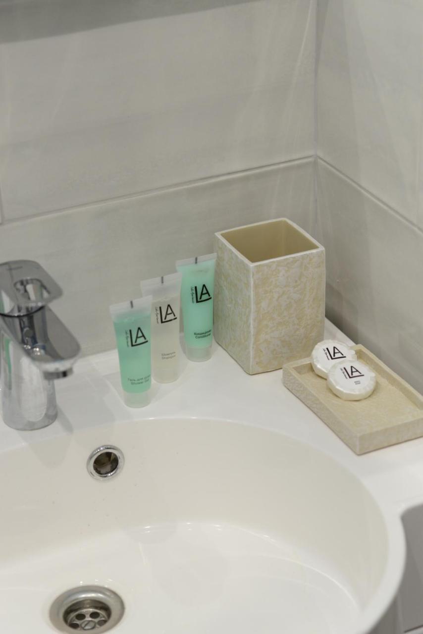 Apart Hotel Lake Apartments Киев Экстерьер фото
