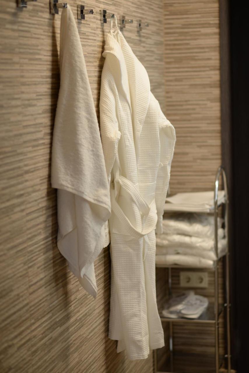Apart Hotel Lake Apartments Киев Экстерьер фото