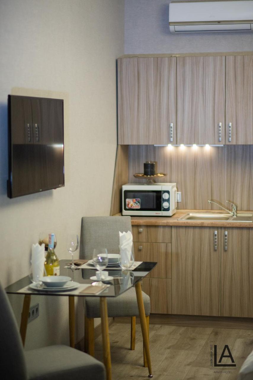 Apart Hotel Lake Apartments Киев Экстерьер фото