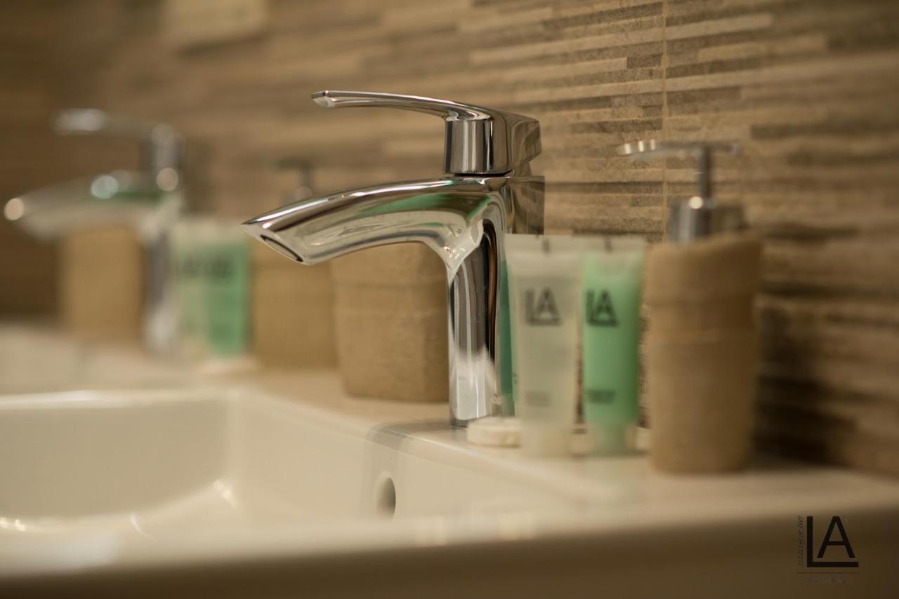 Apart Hotel Lake Apartments Киев Экстерьер фото